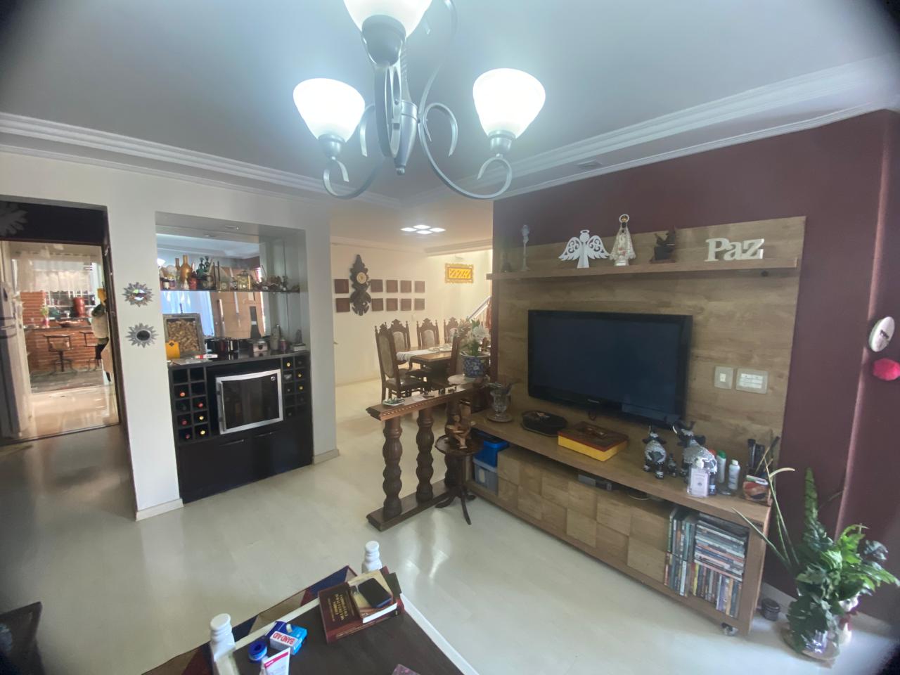 foto do anúncio Sobrado em condomínio, próximo ao Aeroporto e HU